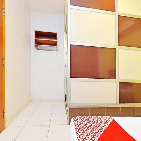 Oyo 582 Hotel Walk Inn Kampong Pasir Puteh  Екстериор снимка