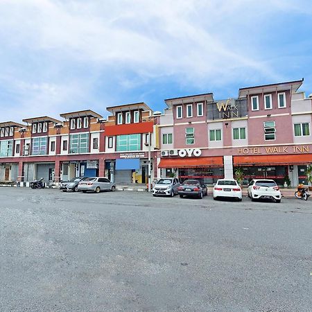 Oyo 582 Hotel Walk Inn Kampong Pasir Puteh  Екстериор снимка