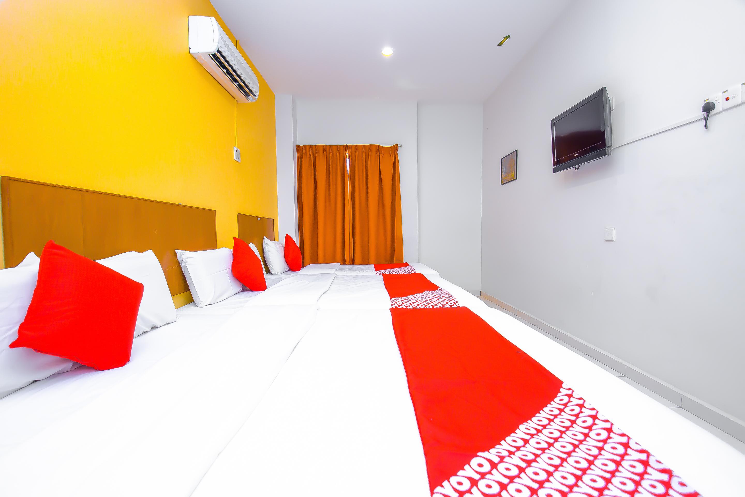 Oyo 582 Hotel Walk Inn Kampong Pasir Puteh  Екстериор снимка