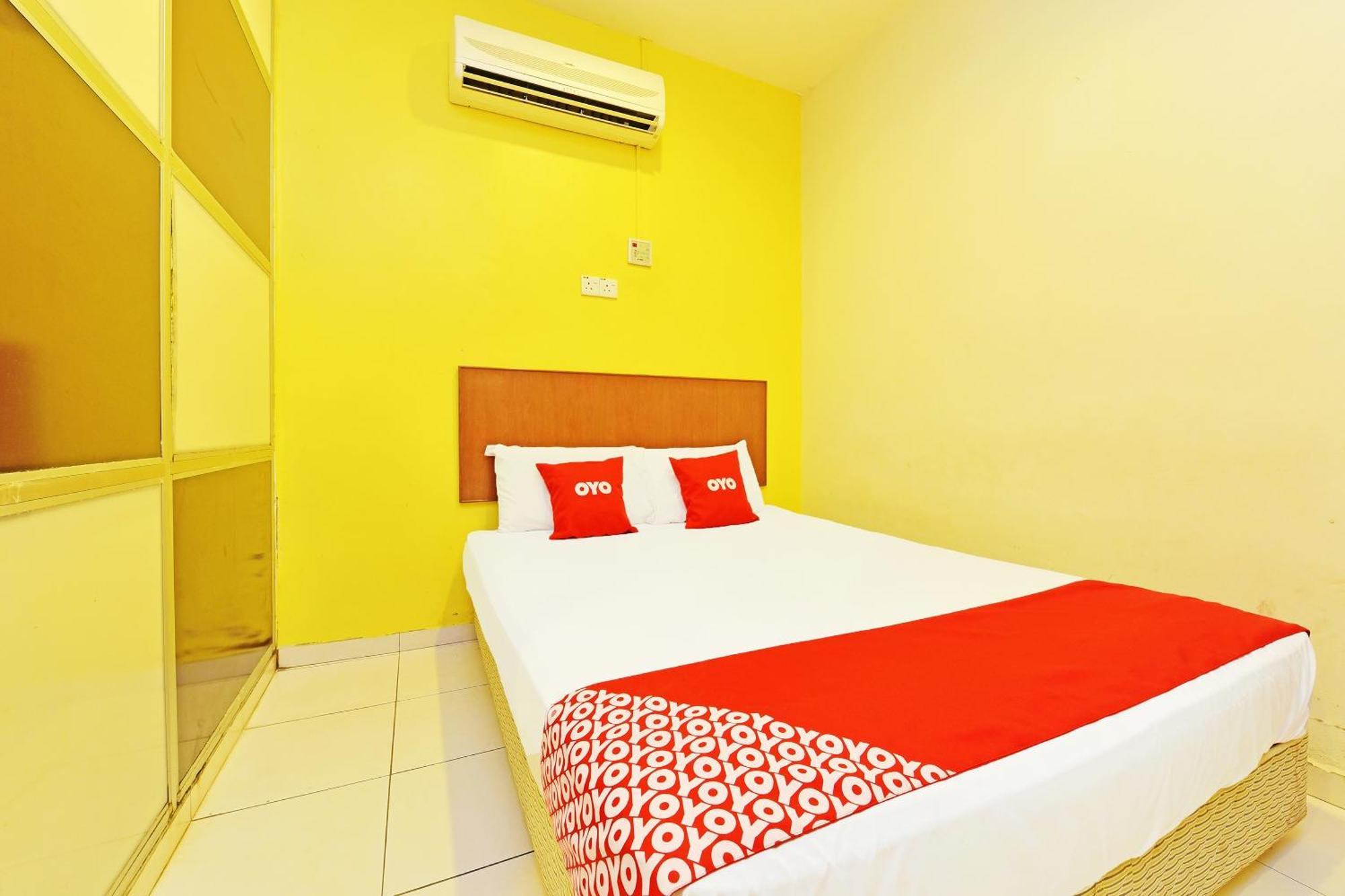 Oyo 582 Hotel Walk Inn Kampong Pasir Puteh  Екстериор снимка