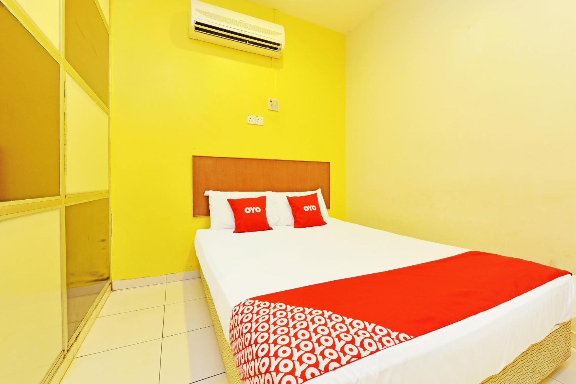Oyo 582 Hotel Walk Inn Kampong Pasir Puteh  Екстериор снимка