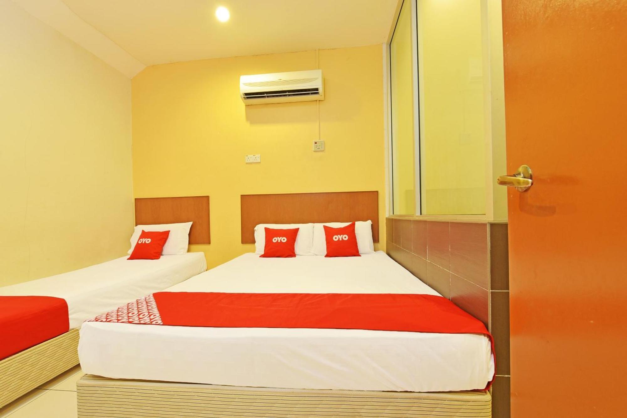 Oyo 582 Hotel Walk Inn Kampong Pasir Puteh  Екстериор снимка