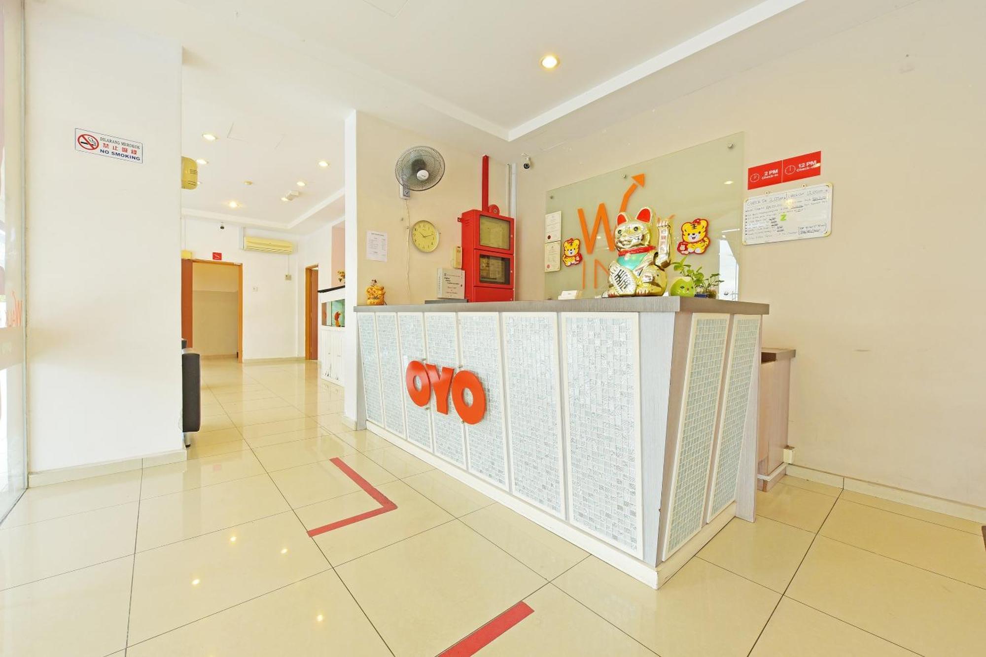 Oyo 582 Hotel Walk Inn Kampong Pasir Puteh  Екстериор снимка
