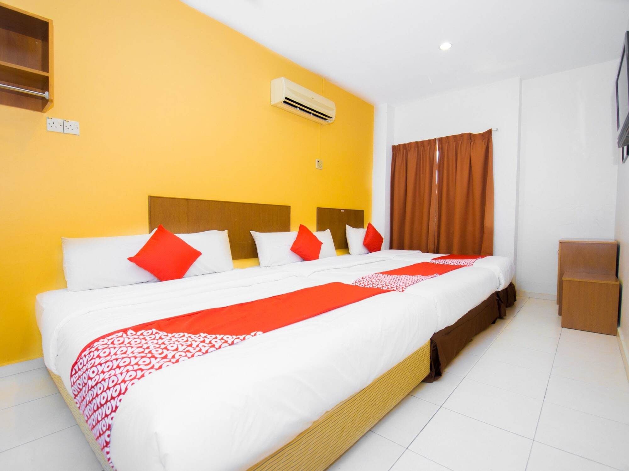 Oyo 582 Hotel Walk Inn Kampong Pasir Puteh  Екстериор снимка